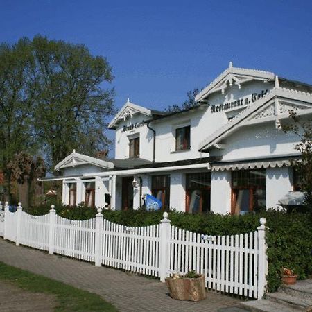 Strand-Hotel Lobbe Buitenkant foto